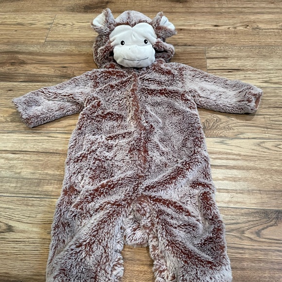 Pottery Barn monkey costume 0-6 months - Picture 4 of 5